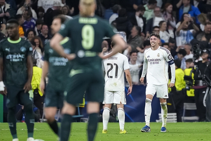 乐鱼体育官方平台-英超6队欧冠遭重创!1/8决赛首回合0胜 3队濒临出局 8强或剩独苗|客场|曼城|切尔西|热刺|利物浦_新浪体育_新浪新闻