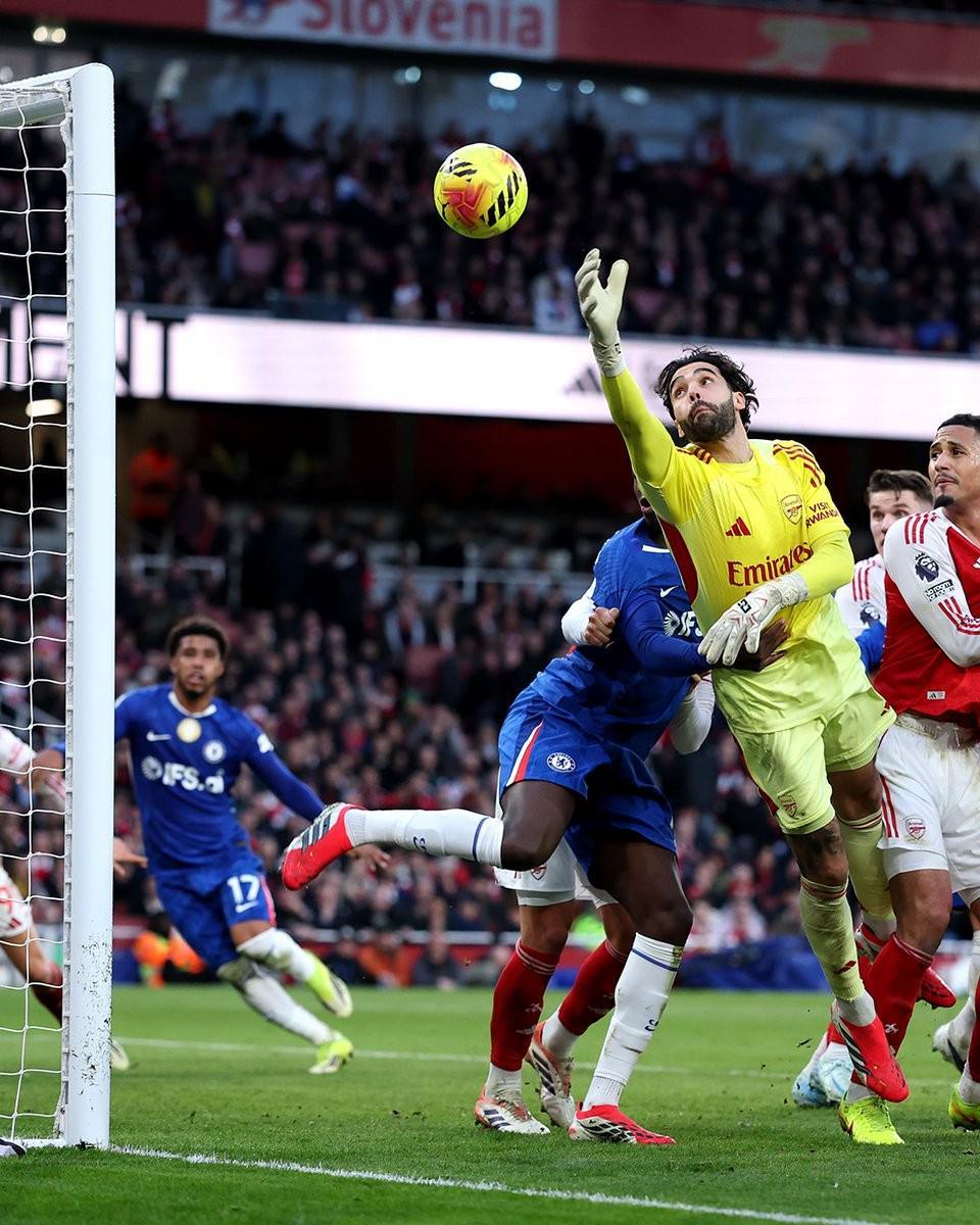 乐鱼体育官方平台-舒梅切尔当面夸赞拉亚:没有你本赛季阿森纳不会是现在的位置